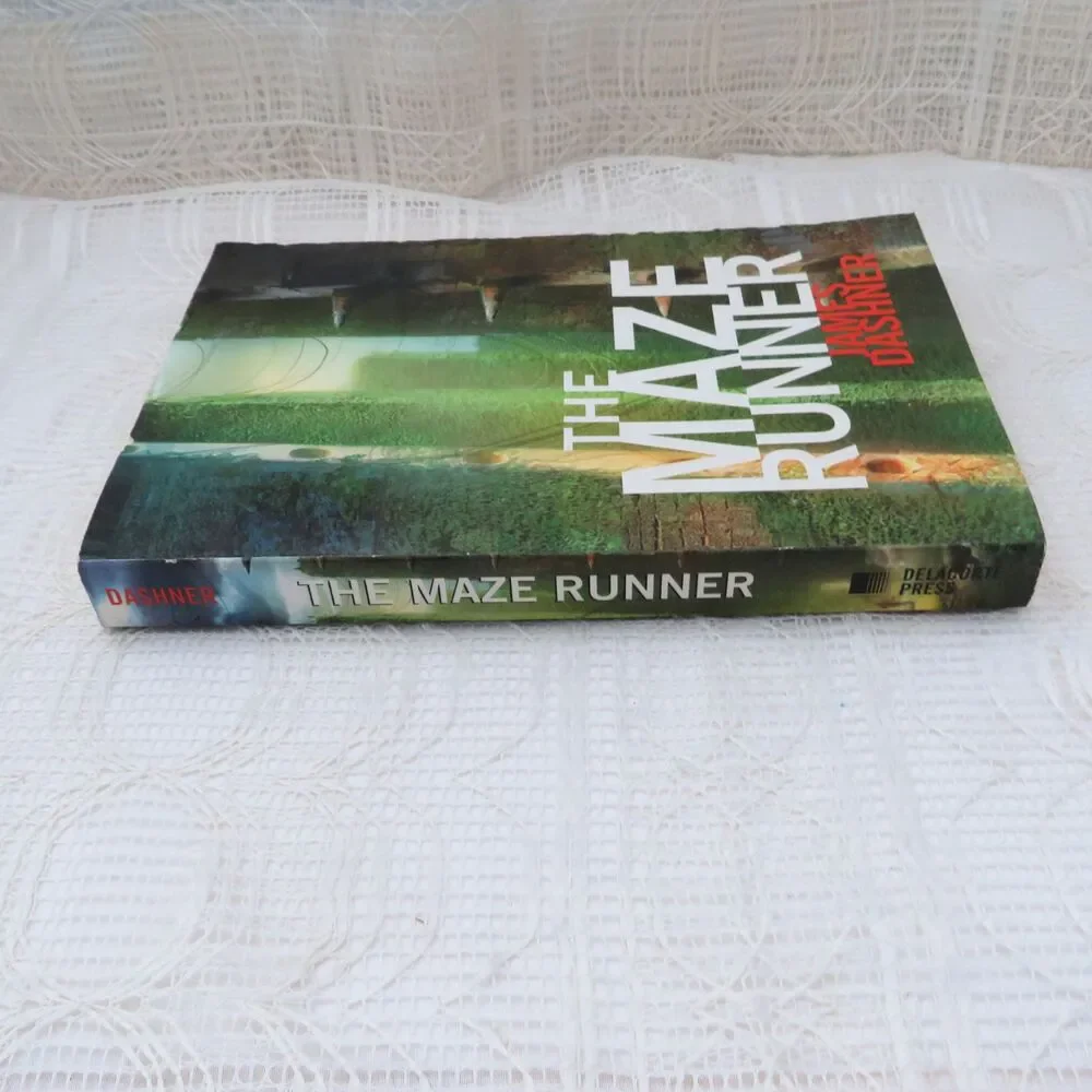 Maze Runner First Trade Paperback Book James Dashner Dystopian Science Fiction